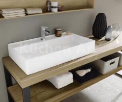 Salle de Bains italienne avec vasques arrondi ou rectangle, surfaces bois et effet marbré