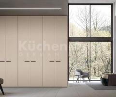 Dressing d’angle avec armoire double face et portes coulissantes en verre - 4