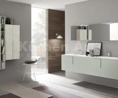 Salle de Bains au design Italien avec Plan de en Ocritech, Poignée Intégrée et Modules Ouverts