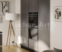 Cuisine au Design Épuré avec Éclairage LED, Surface en Verre et Fonctionnalités Modernes - 4