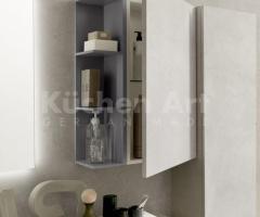 Salle de Bain Élégante avec Textures Variées et élément de Mur Design