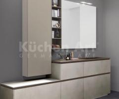 Salle de bains contemporaine avec vasque effet bois & emubles sans poignée - 2