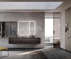 Salle de bains design avec vasque Blade en céramique Cenere et miroirs Aurora rétroéclairés